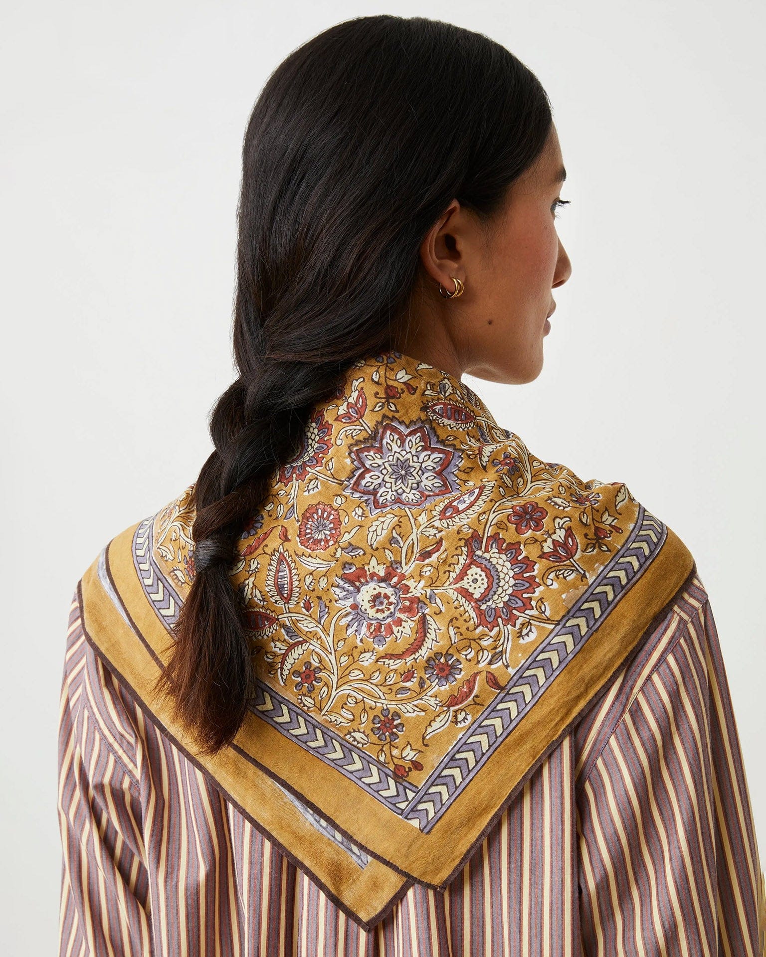 Agra Scarf No 823 in Mineral