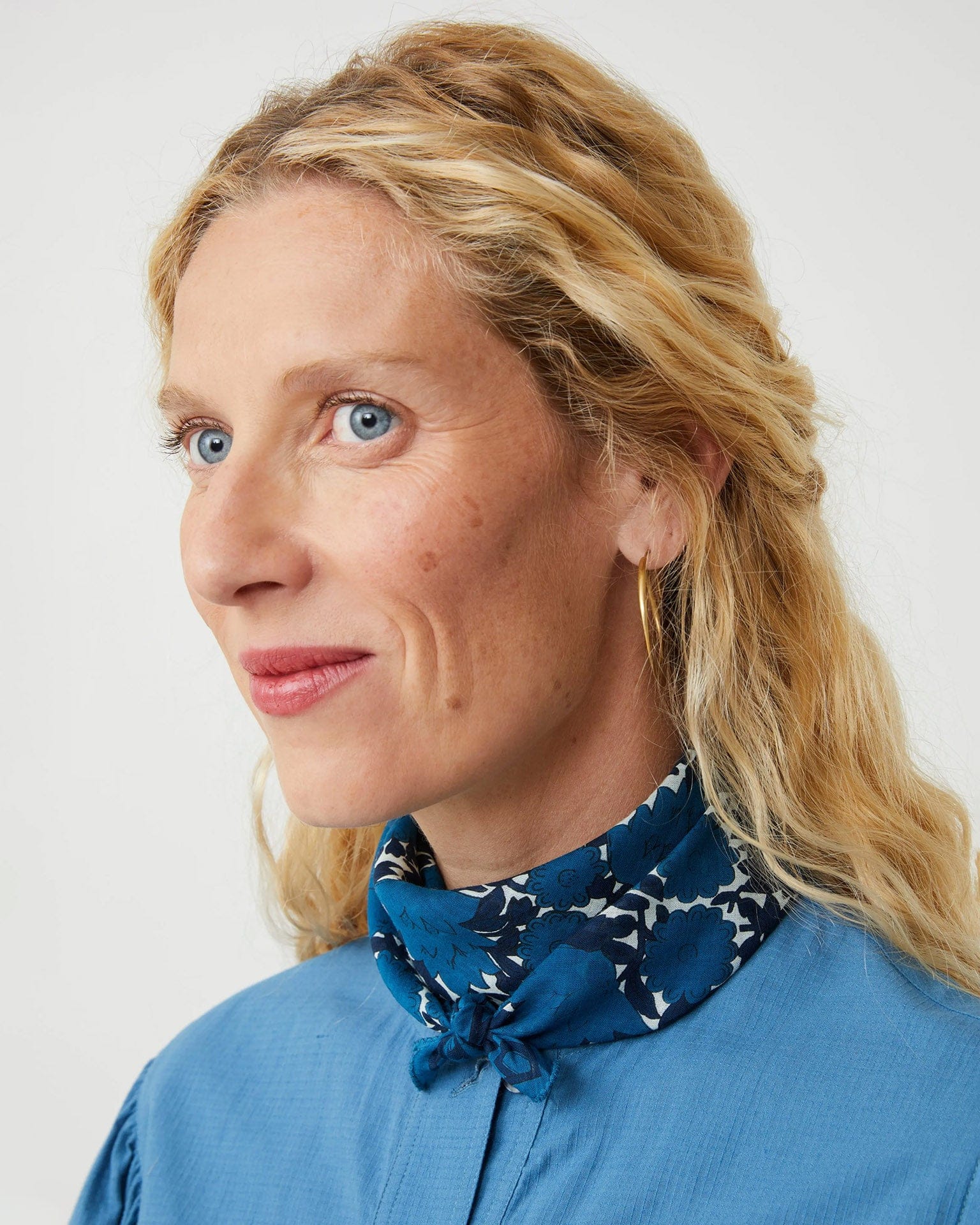 Ajmer Scarf No 791 in Indigo