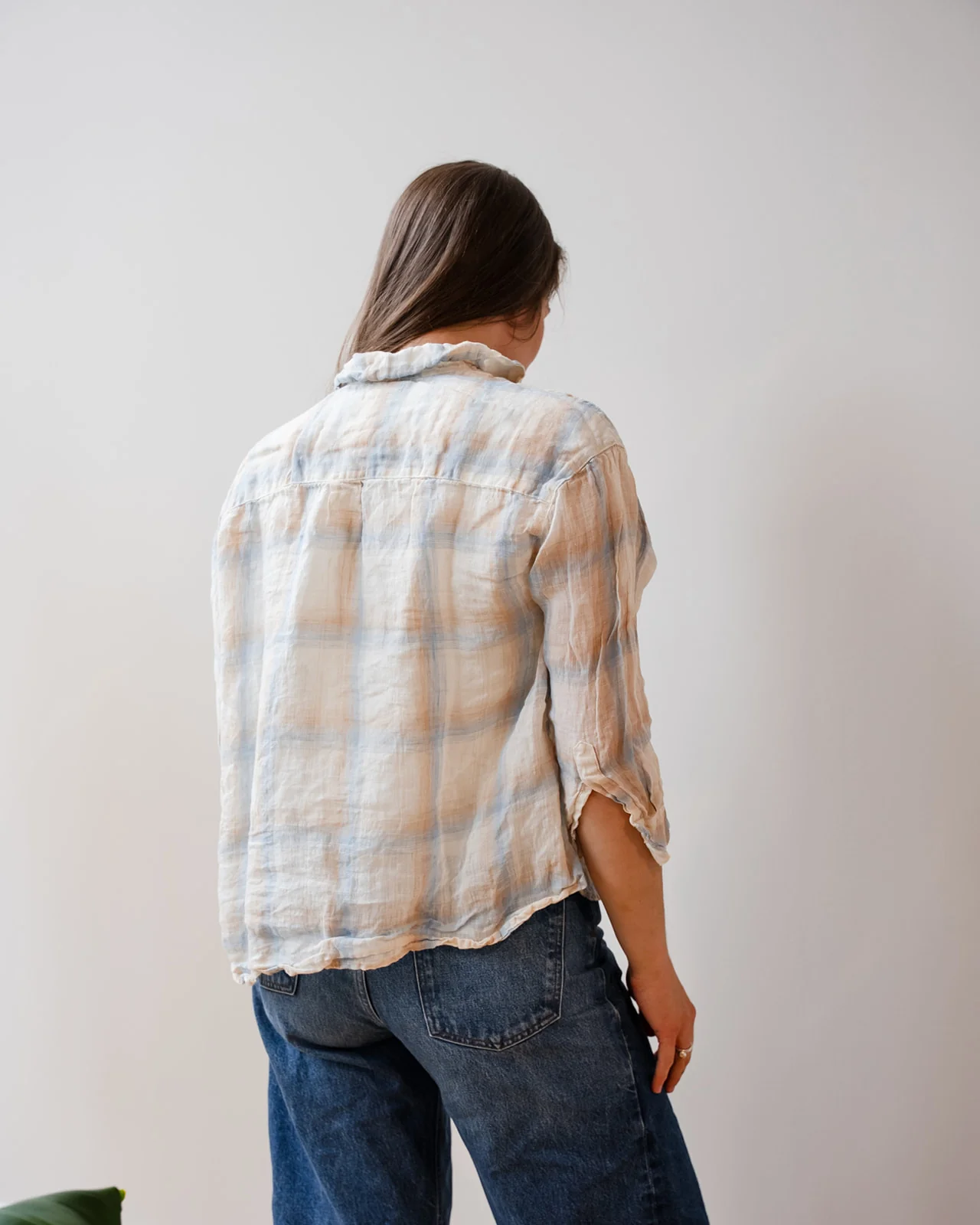 Aven 3/4 Sleeve Top in White, Blue, & Wheat Linen Plaid - Image 4