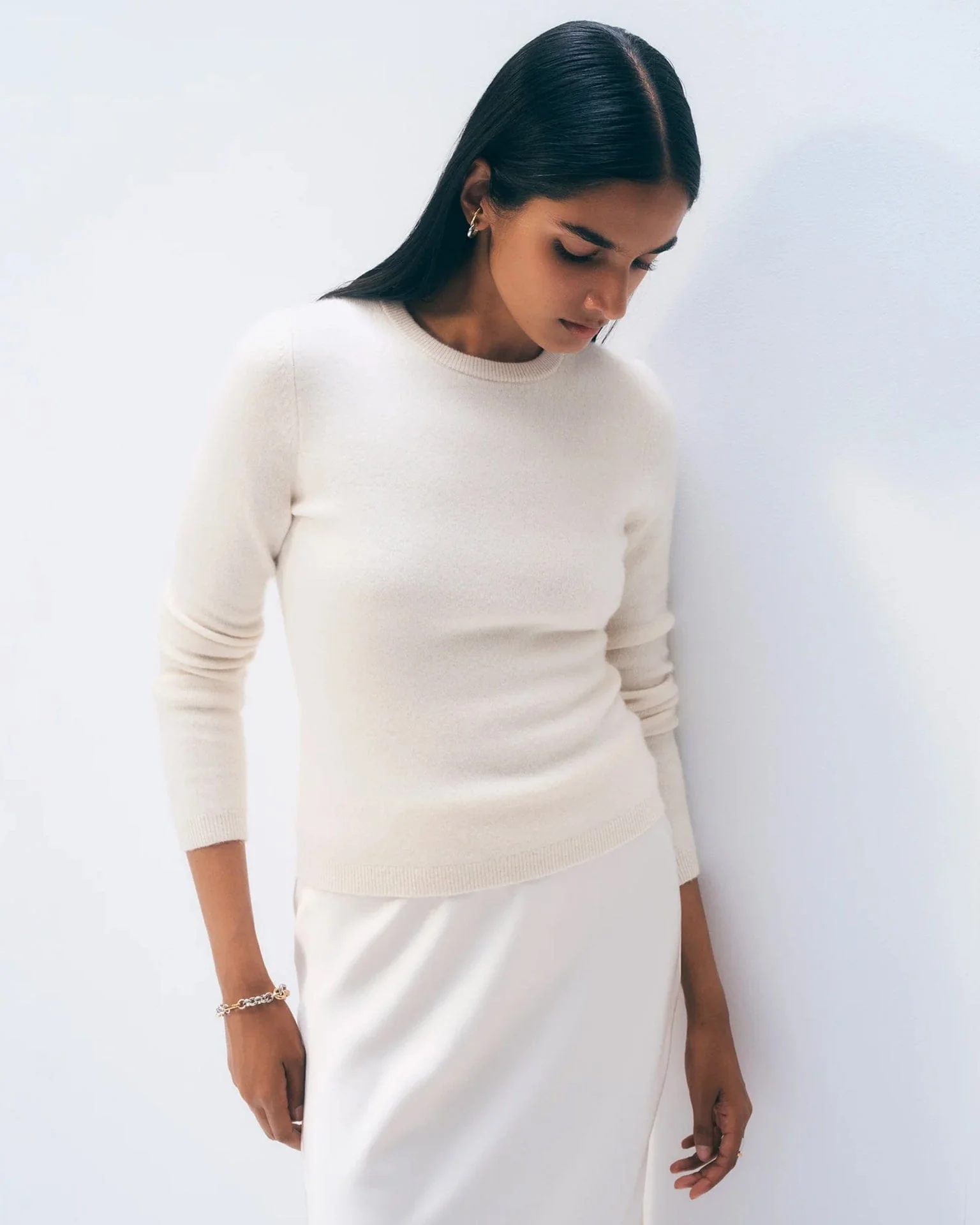 Cashmere Slim Stretch Crew in Soft White