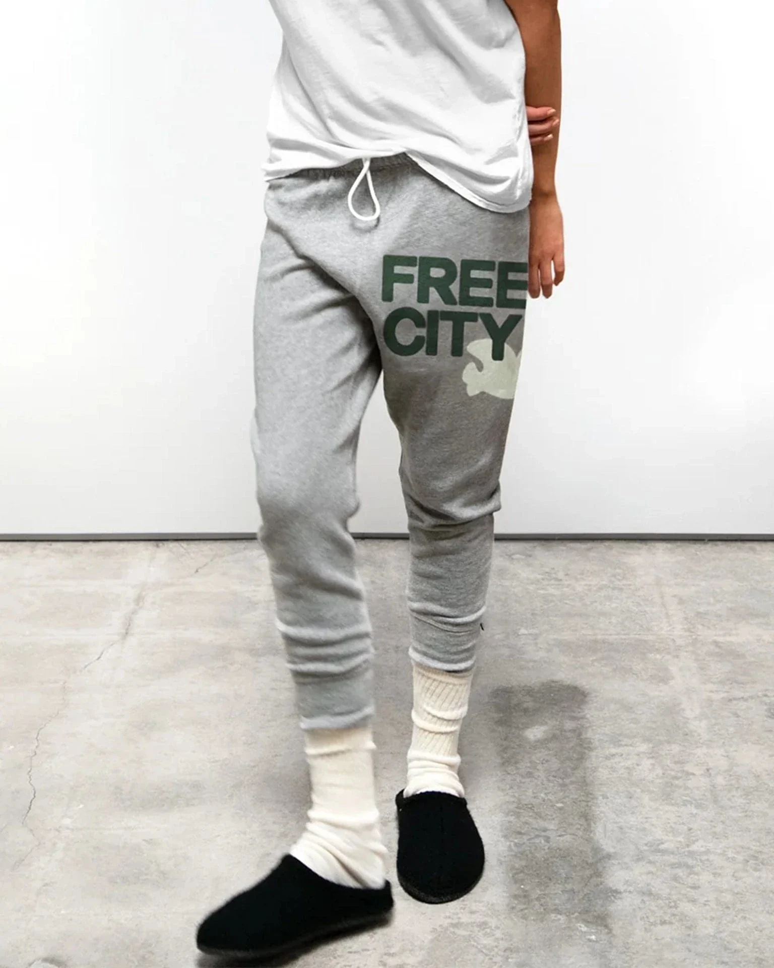 FC Large 3/4 Sweats in Heather Surplus