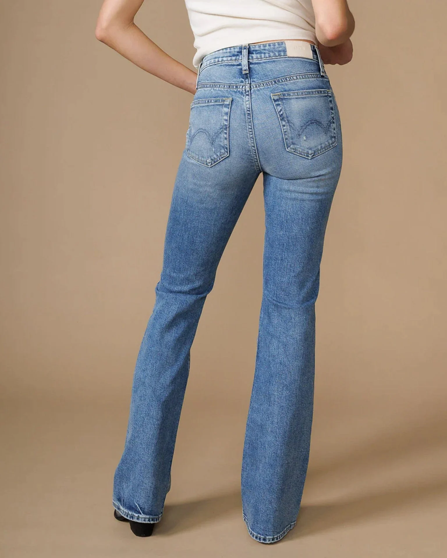 Lark Bootcut in Hanson - Image 3