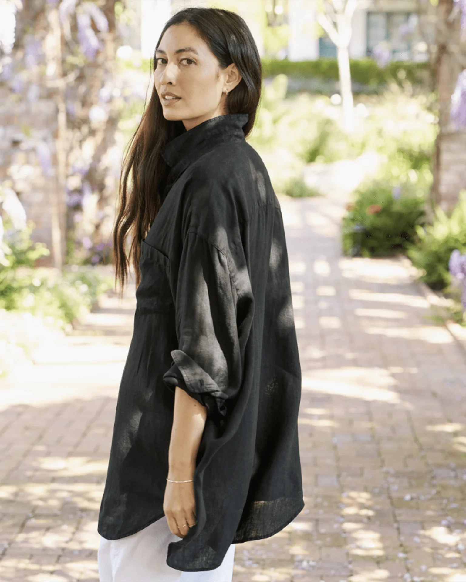 Mackenzie in Black Performance Linen - Image 2