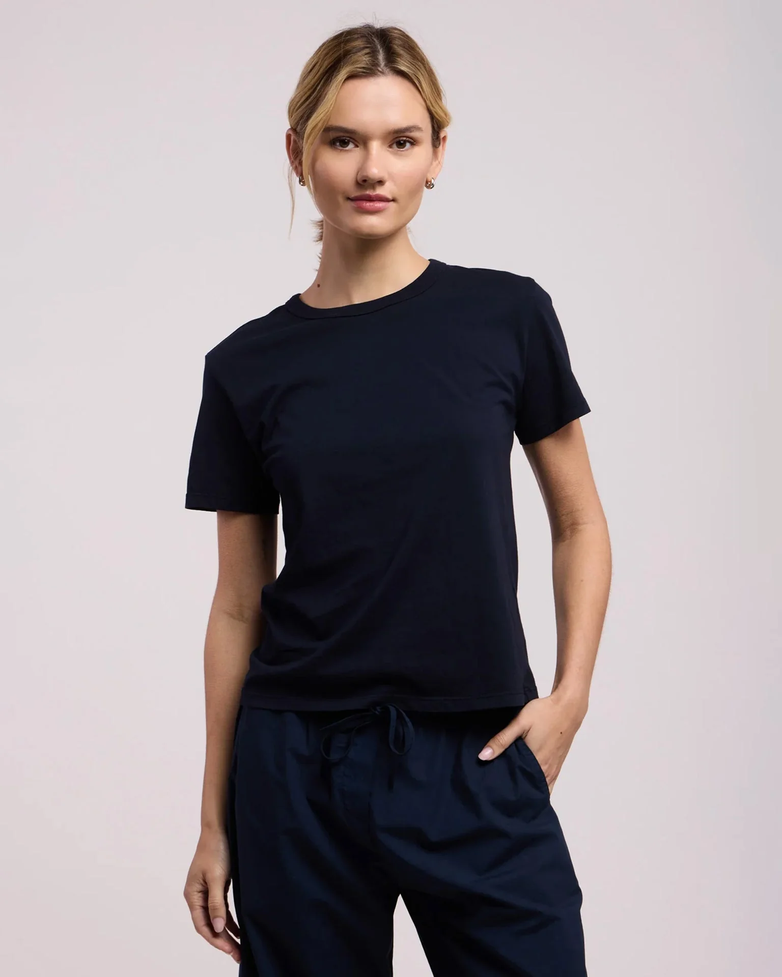 Ryland Short Sleeve Crew Neck Top In Navy