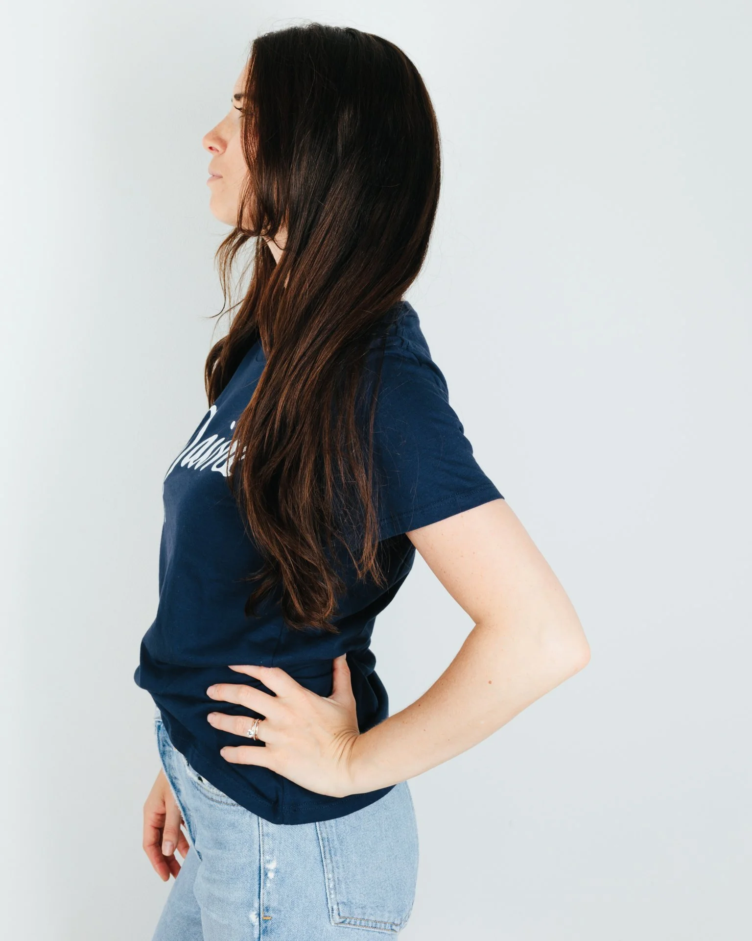 Script Maine S/S Organic Cotton Tee in Navy - Image 2