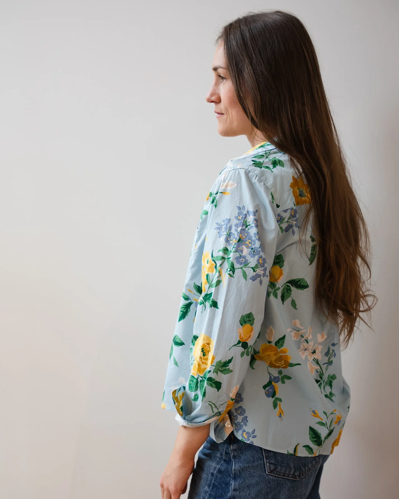 Silvio Untuckable Button-Up Shirt in Spring Bouquet - Image 3