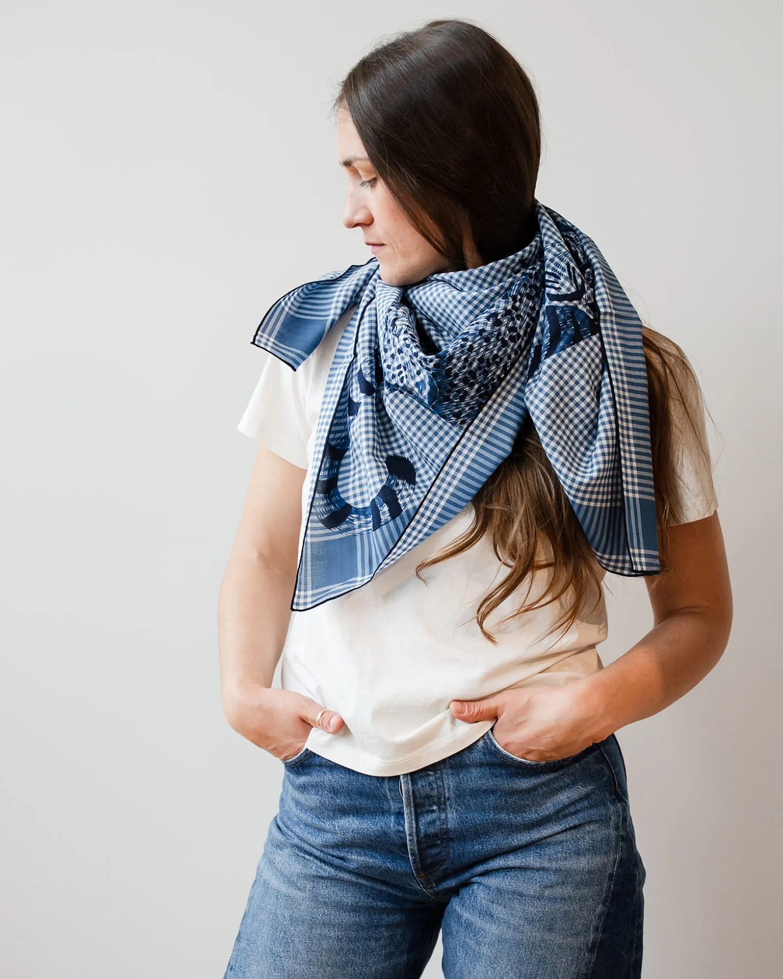 Square / Carre 100 Jorgen in Blue - Image 3