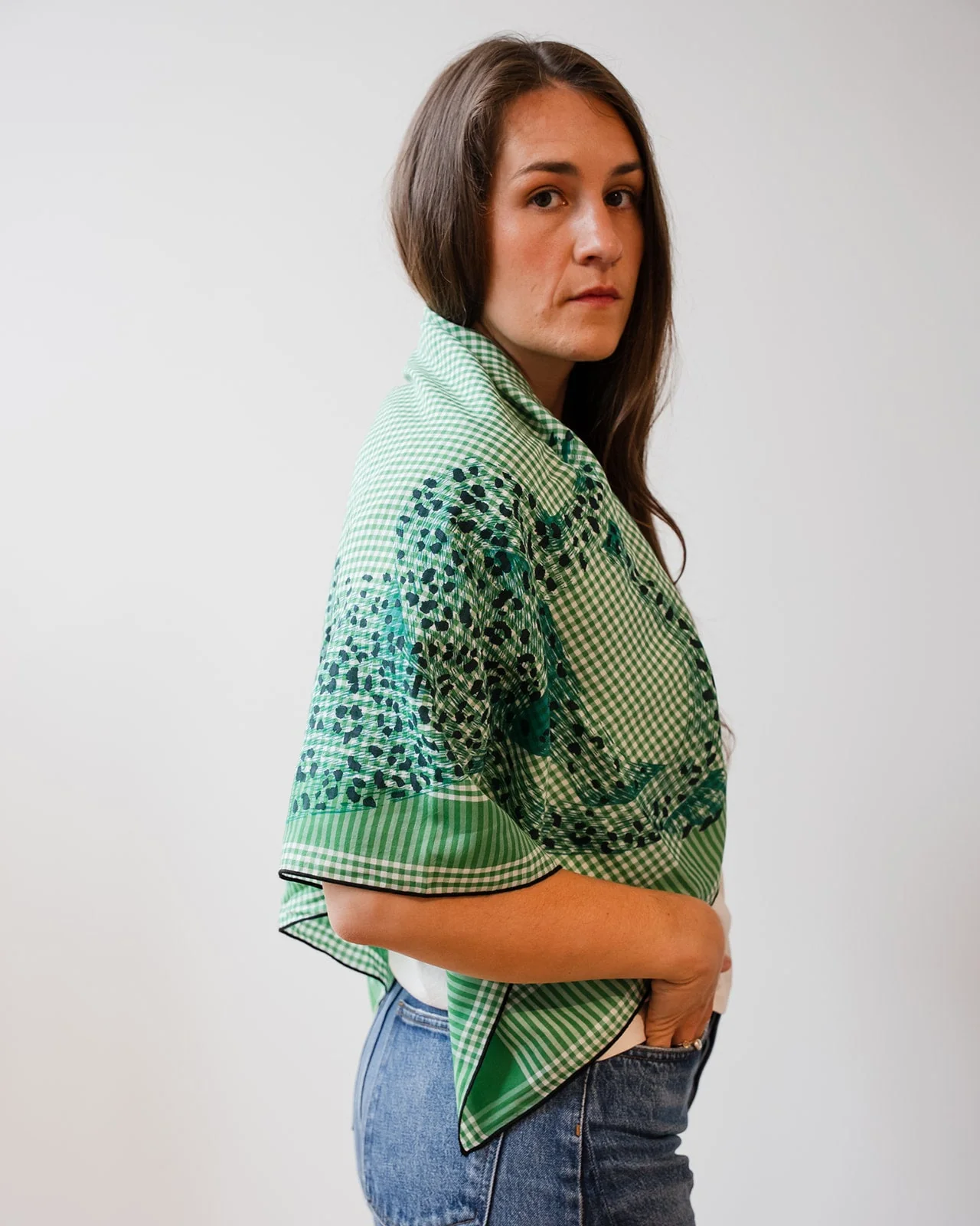 Square / Carre 100 Jorgen in Green