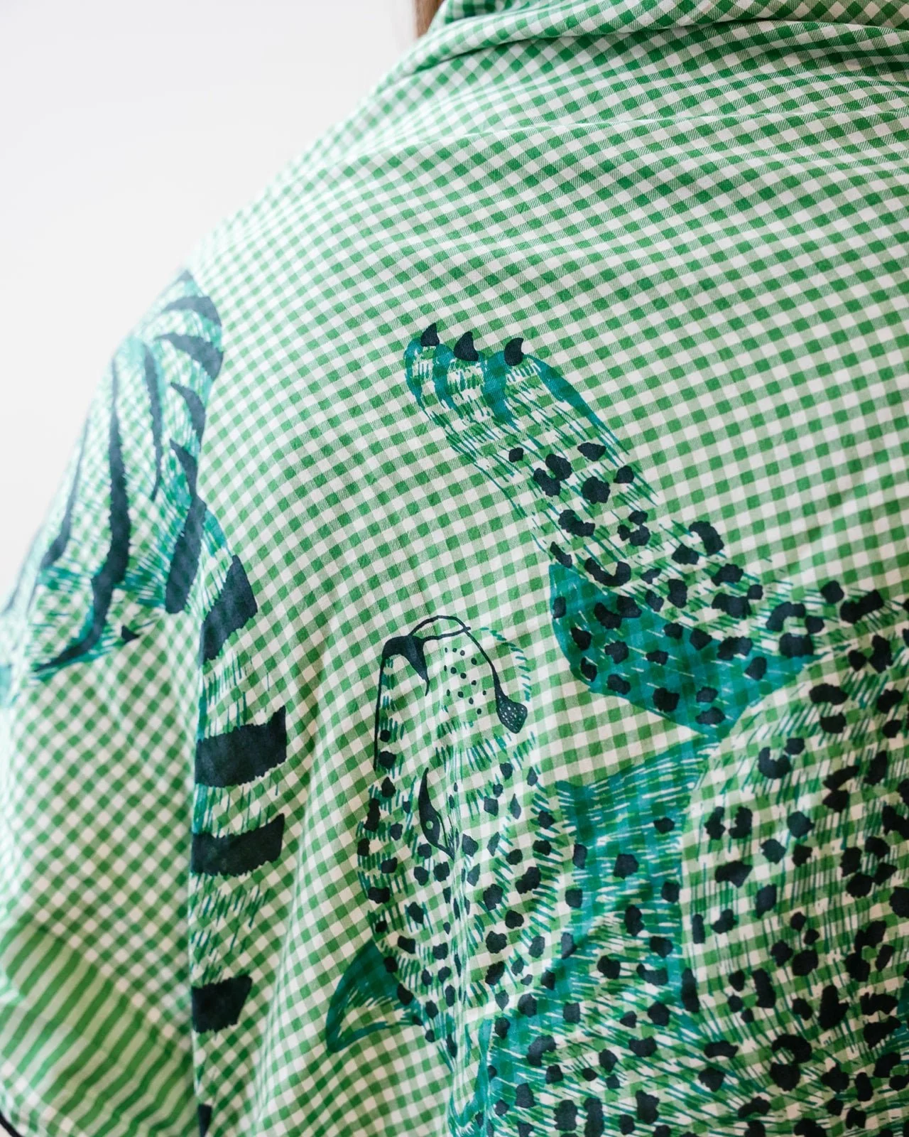 Square / Carre 100 Jorgen in Green - Image 2