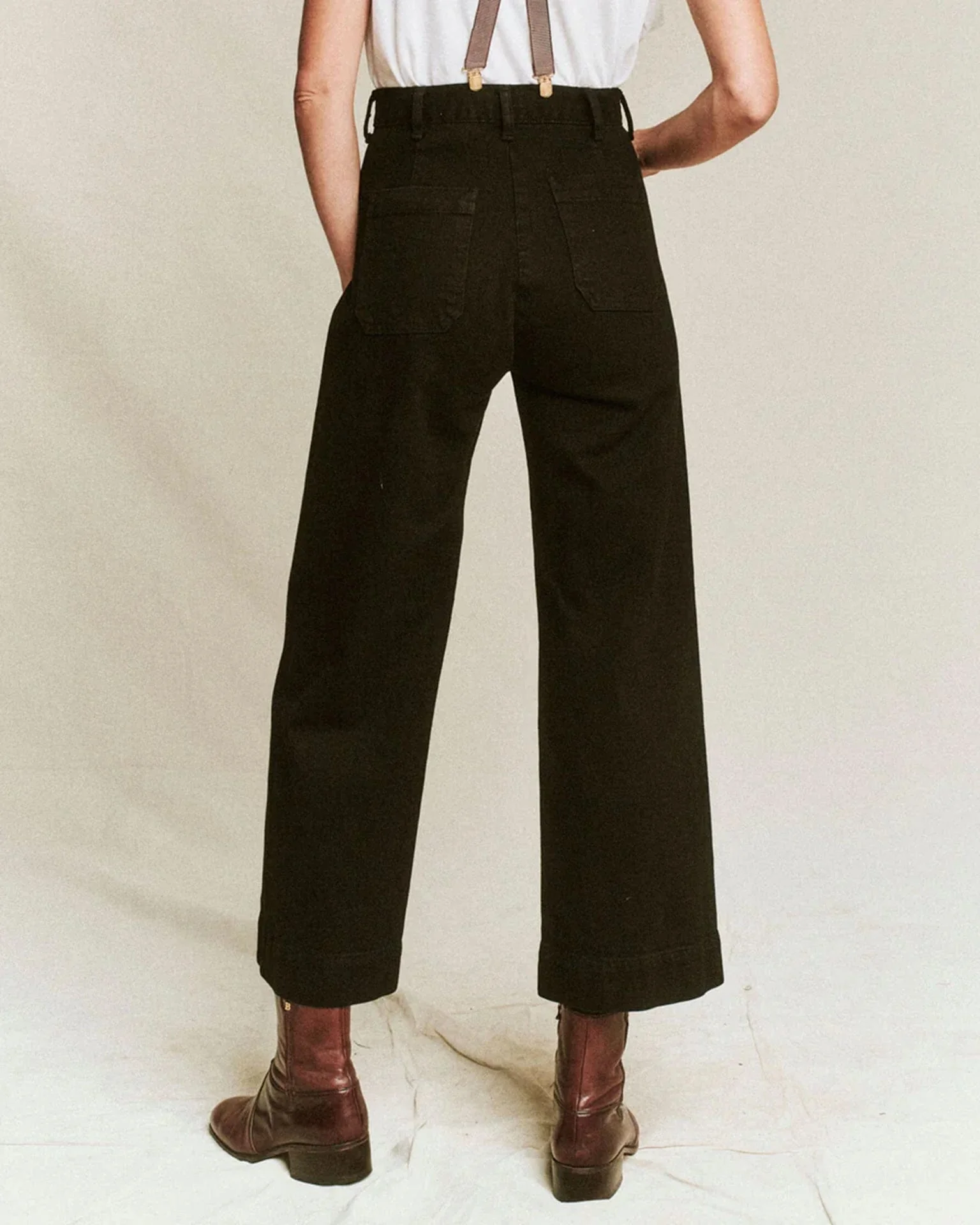 The Seafair Jean in Carbon - Image 2