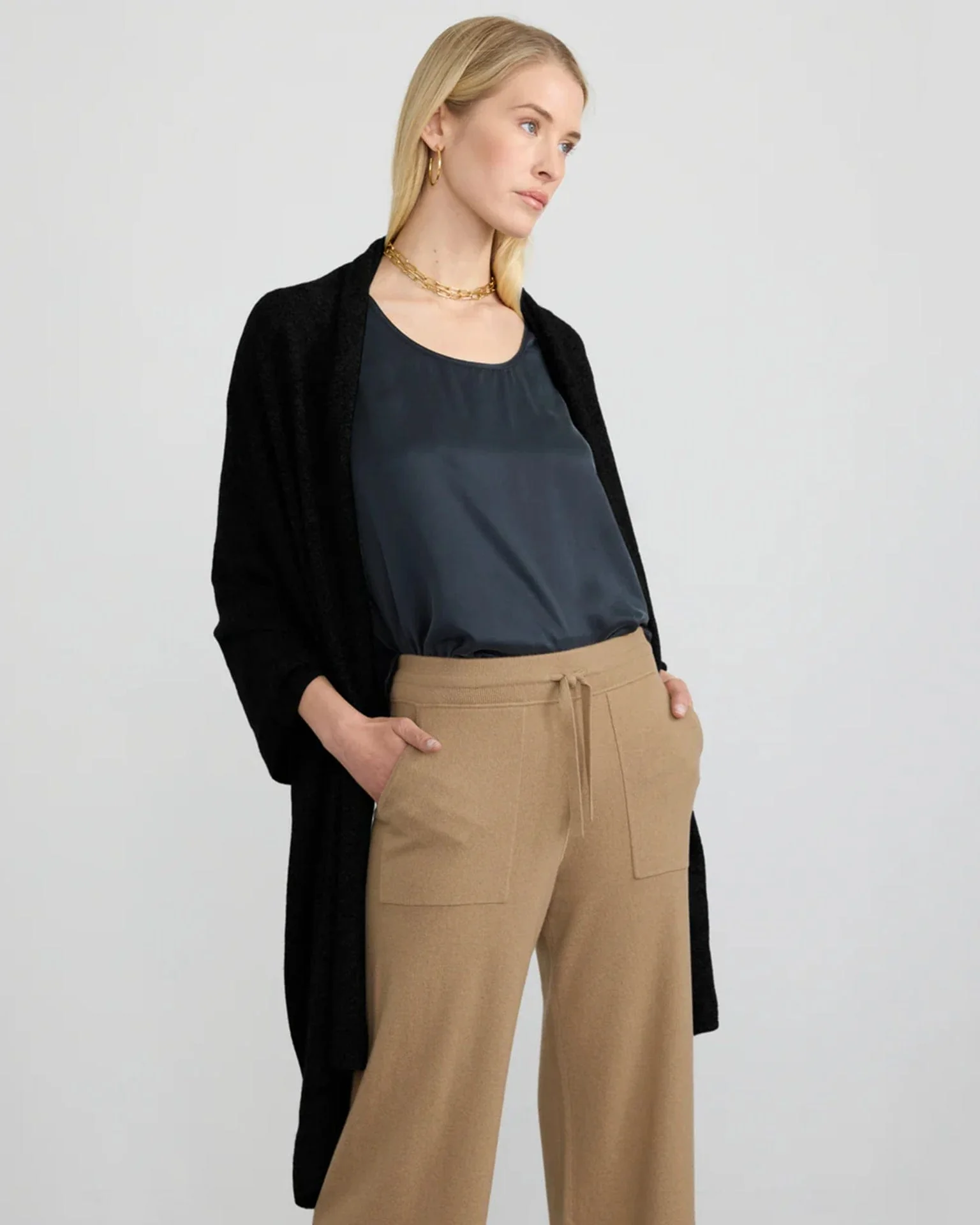Travel Wrap in Black